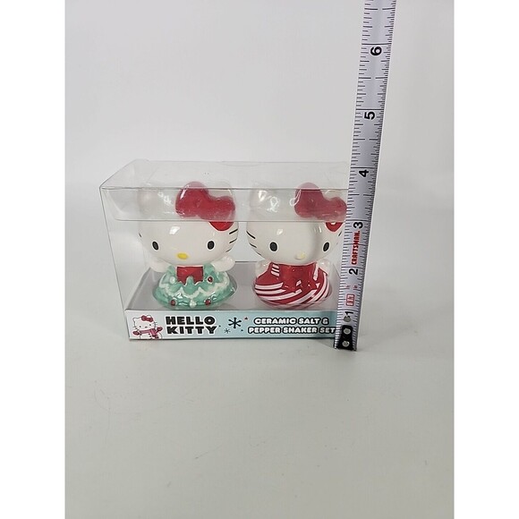 Hello Kitty Christmas Ceramic Salt and Pepper Shakers Sanrio New! 2023 Holiday - Picture 9 of 9